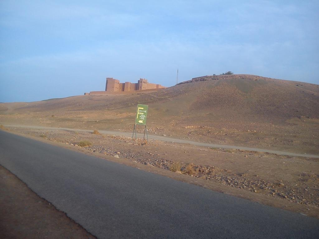 Kasbah Itrane Bed & Breakfast Tamnougalt ภายนอก รูปภาพ