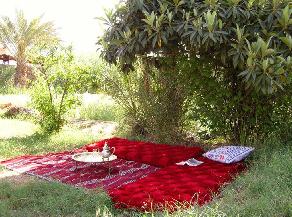 Kasbah Itrane Bed & Breakfast Tamnougalt ภายนอก รูปภาพ