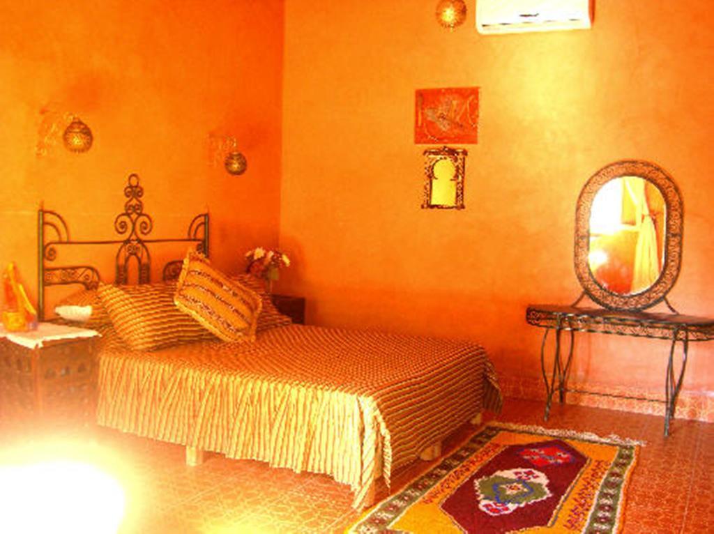 Kasbah Itrane Bed & Breakfast Tamnougalt ภายนอก รูปภาพ