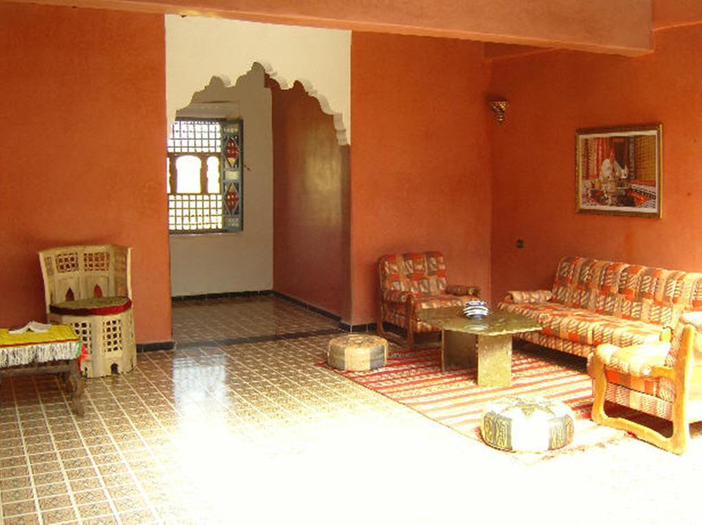 Kasbah Itrane Bed & Breakfast Tamnougalt ภายนอก รูปภาพ